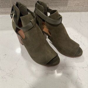 Kenneth Cole Reaction Dark Green Heeled Boots